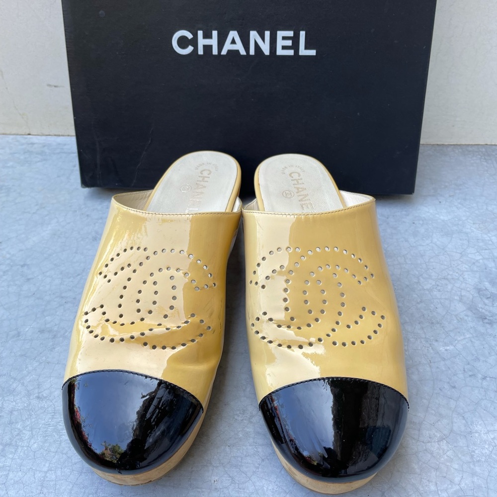 CHANEL Yellow Patent Leather Mules with Black Cap Toe